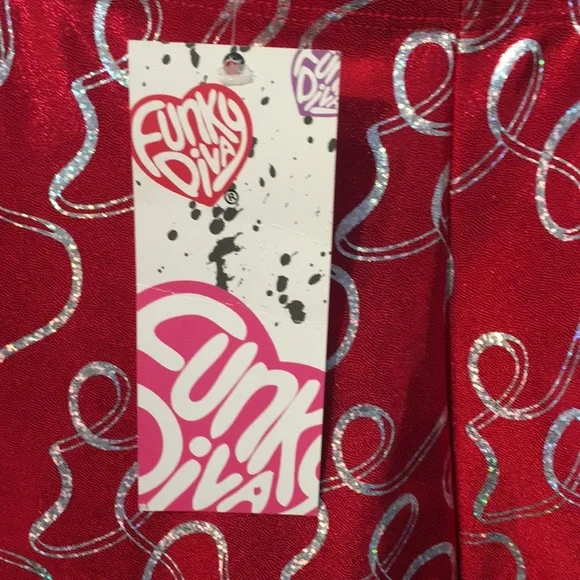 Funky Diva Dance Shorts size Small - Picture 2 of 4